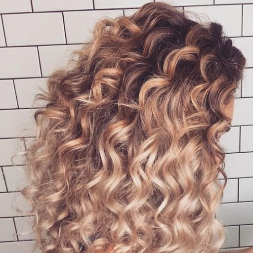 Curly Hairstyles WmfCFqCyafAY7-j-DuKYEMUqEpG6BB_jex41K_ssiC8gbJS9fDNL7TP1Q6fMy7D0pw